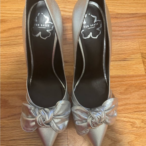 Ted Baker Ryal Heels - Picture 3 of 6